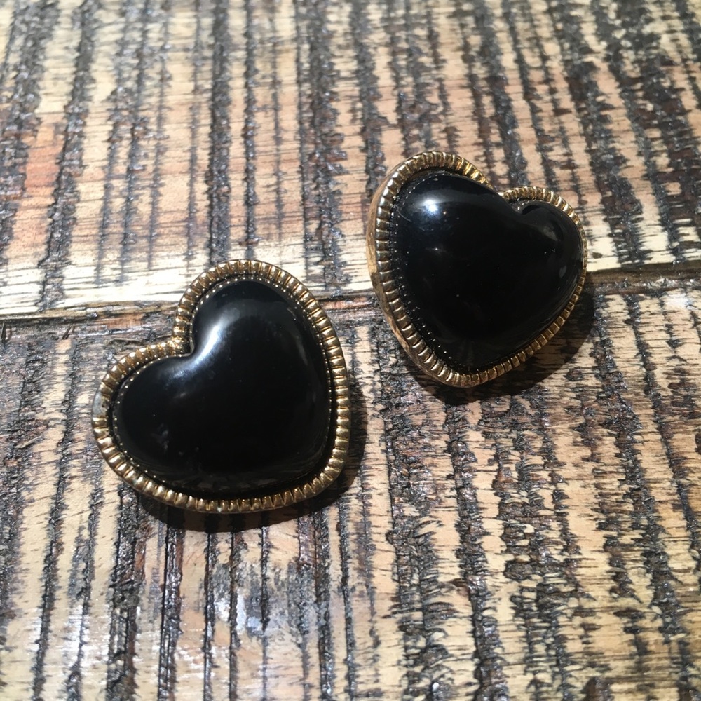 [SOLD] Heart Earrings
